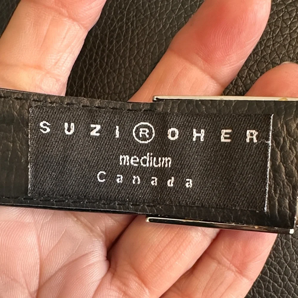 Suzi Roher Black Belt with Circular Silver Buckle